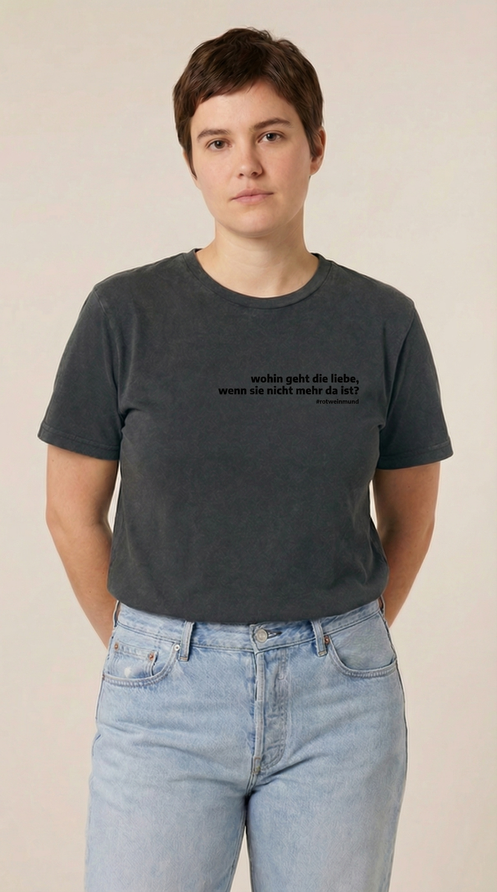 Rotweinmund T-Shirt mit Filmzitat "wohin geht die liebe, wenn sie nicht mehr da ist?" Vorderansicht