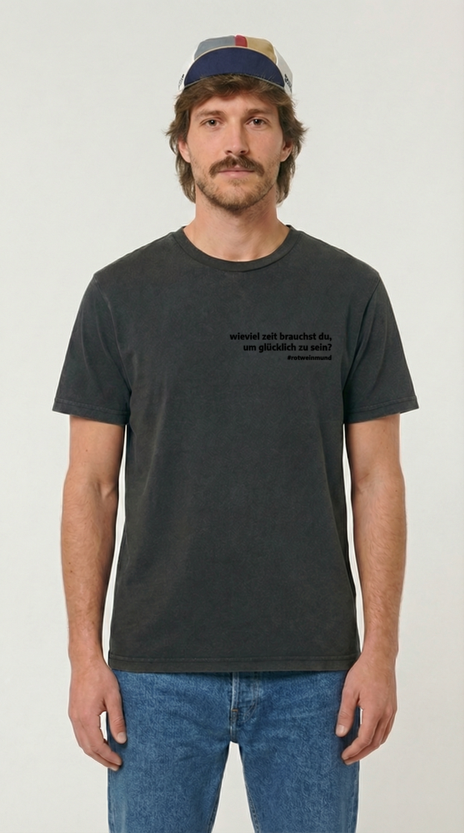Rotweinmund T-Shirt mit Filmzitat "wieviel zeit brauchst du um glücklich zu sein?" Vorderansicht