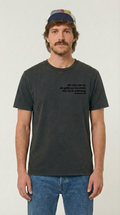 Rotweinmund T-Shirt mit Filmzitat "wir tun so, als gäbe es ein ende. das ist in ordnung." Vorderansicht